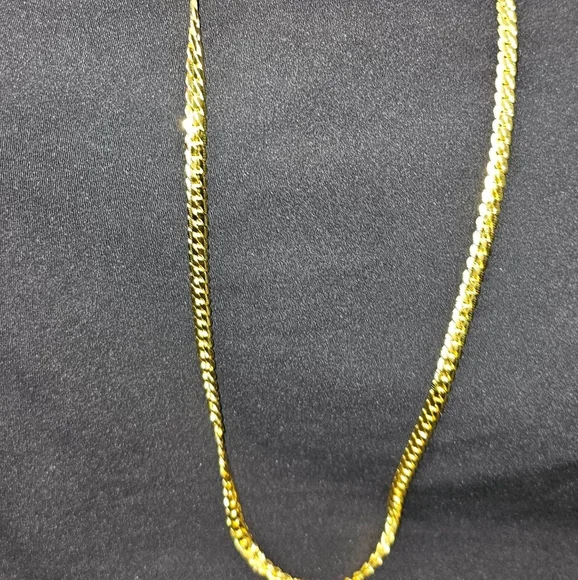 Gold 18k Chained Necklace - Picture 3 of 3